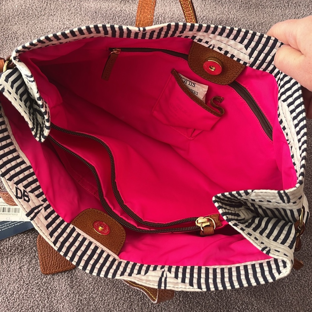 Dooney & Burke Sailboat Bag - Picture 2 of 4